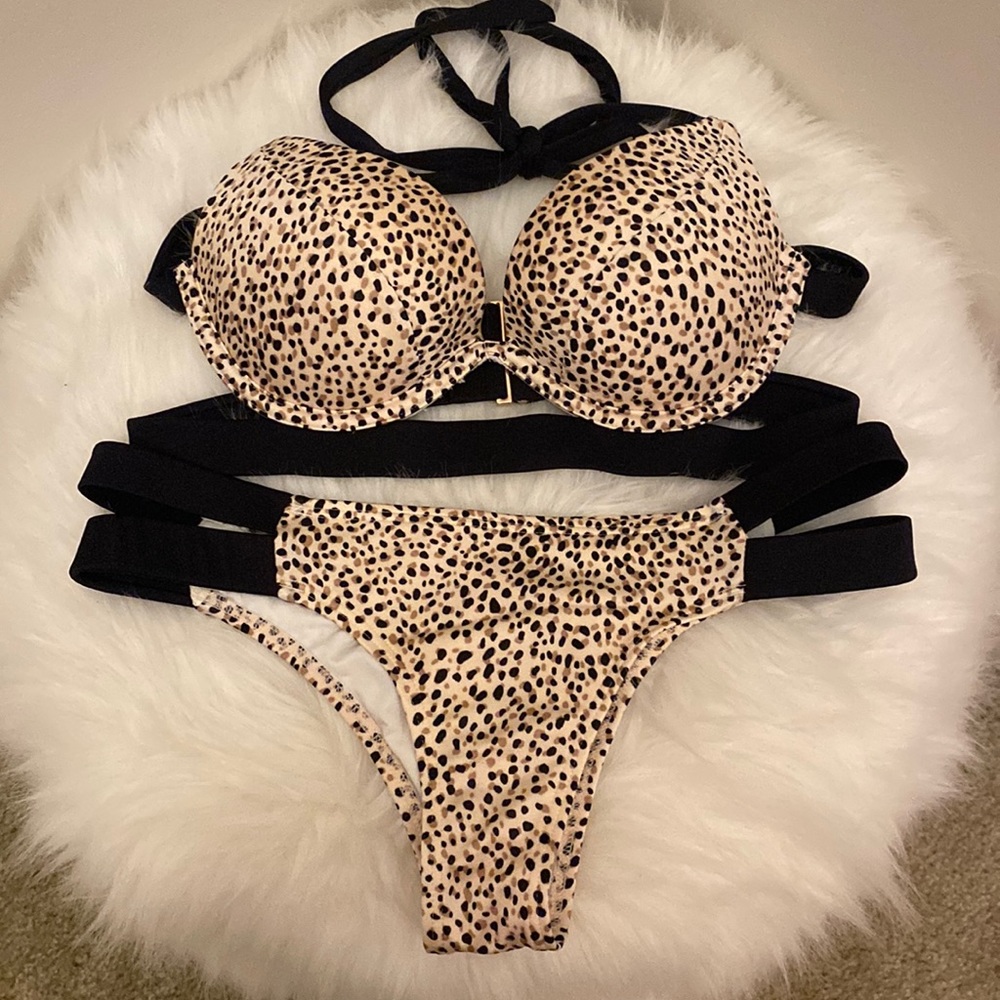 🔥🐆Victoria’s Secret Hottie Halter 34b/Small🐆🔥